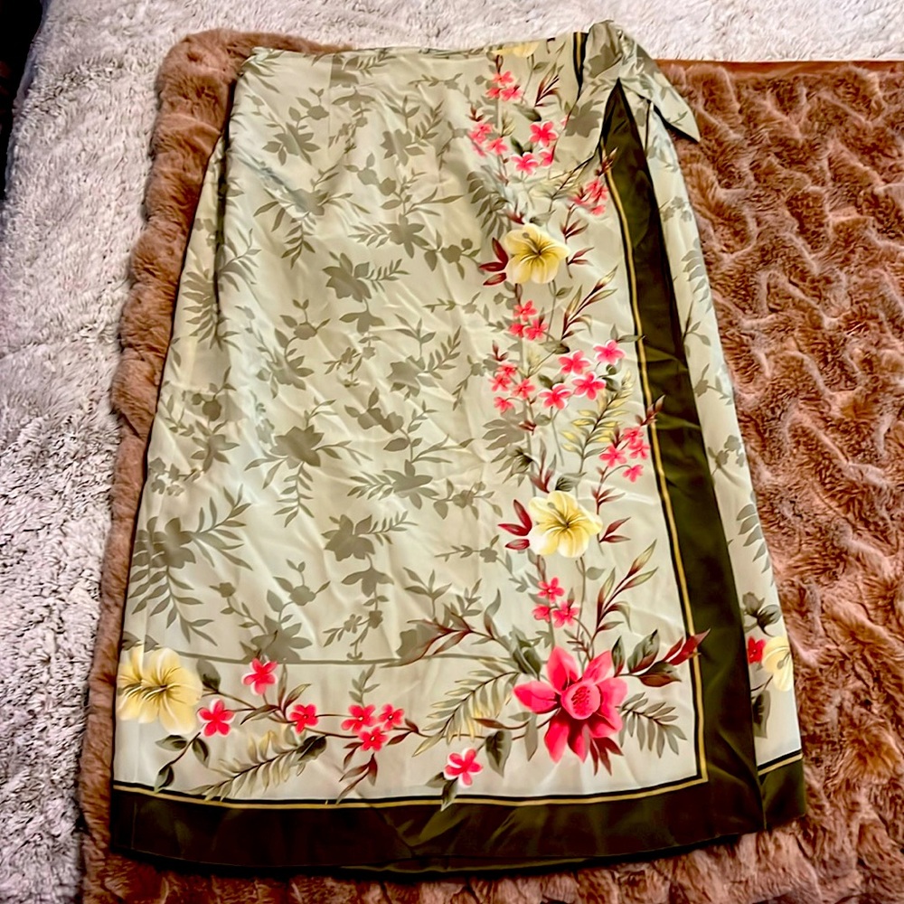 Pendleton 100% Silk Wrap Skirt size 16